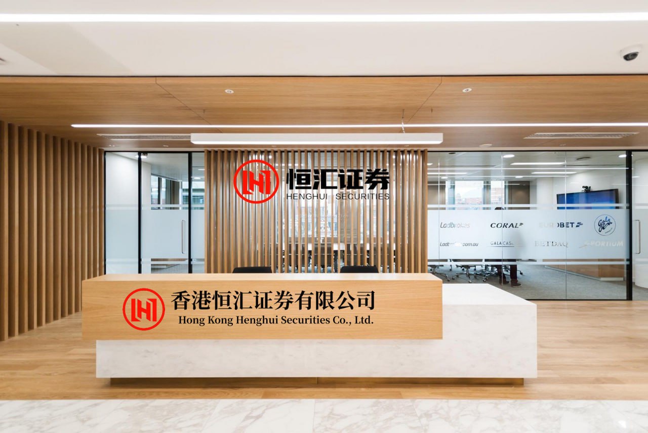 达道宝 莫斯科一建筑遭无人机撞击